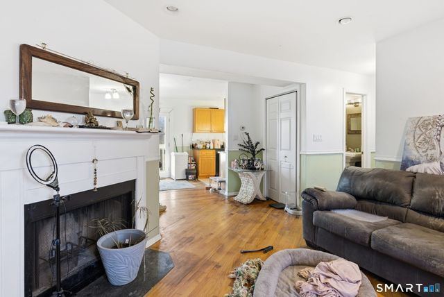 55 Walnut Street APT 8, New Haven, CT 06511