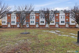 55 Walnut Street APT 8, New Haven, CT 06511