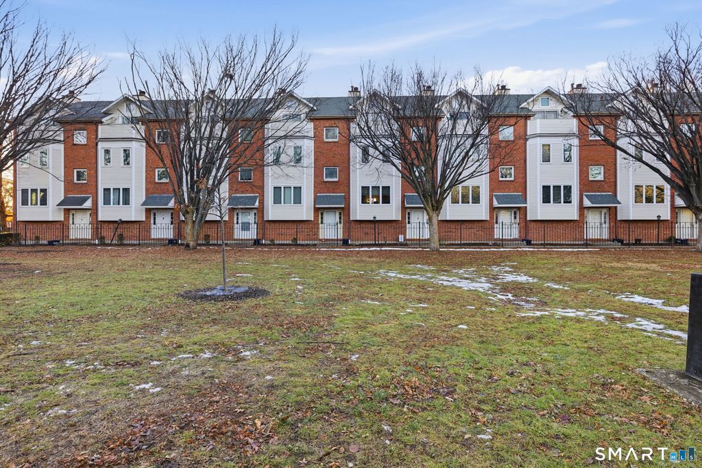 55 Walnut Street APT 8, New Haven, CT 06511