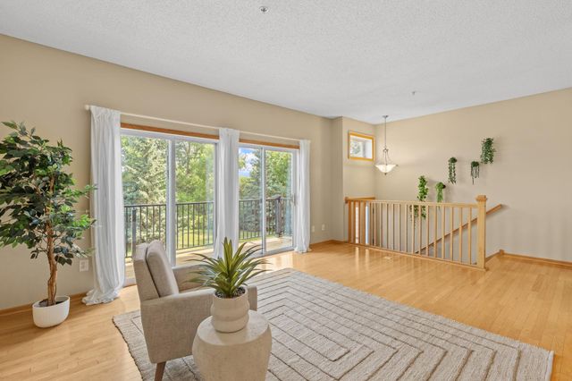 14569 Everton N 6, Hugo, MN 55038