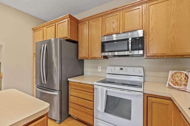 14569 Everton N 6, Hugo, MN 55038