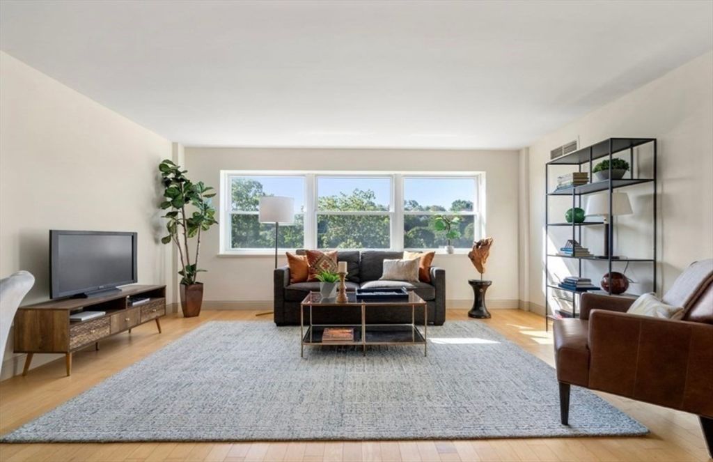 1600 Beacon Street 808, Brookline, MA 02446