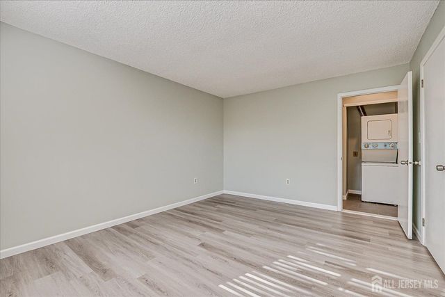 807 Aspen Drive, Plainsboro, NJ 08536