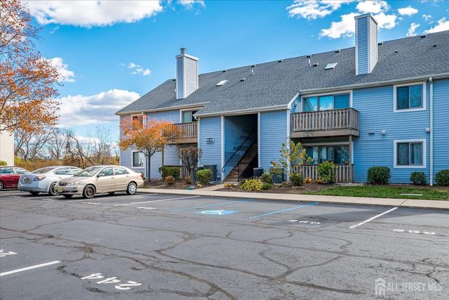 807 Aspen Drive, Plainsboro, NJ 08536