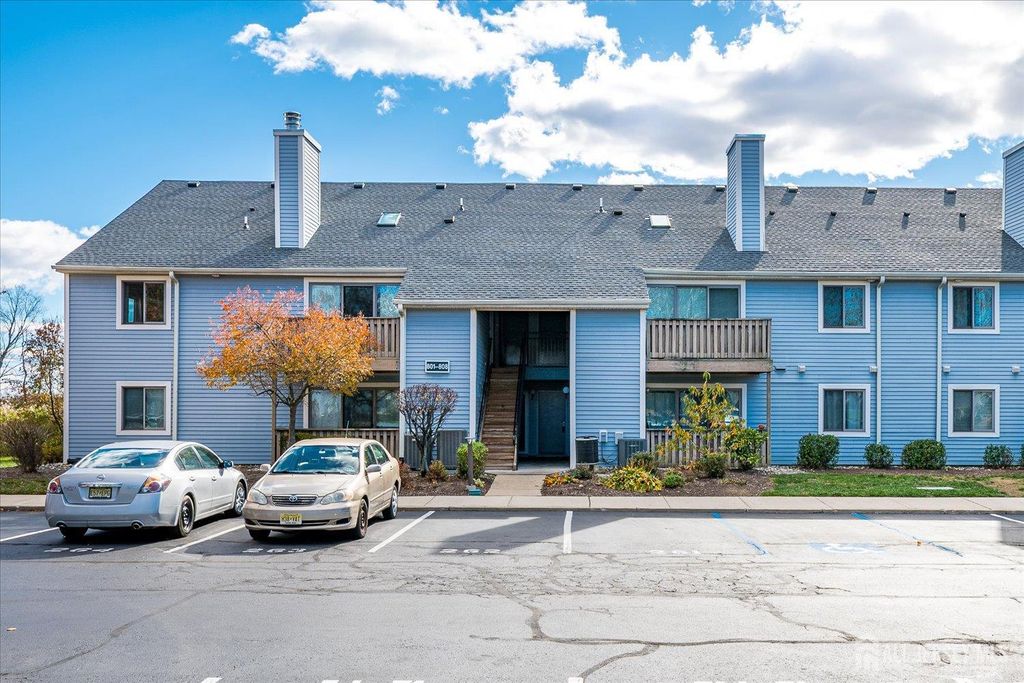 807 Aspen Drive, Plainsboro, NJ 08536