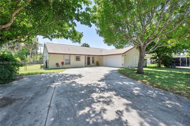 694 Dixie Ln, West Palm Beach, FL 33415