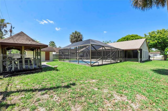 694 Dixie Ln, West Palm Beach, FL 33415