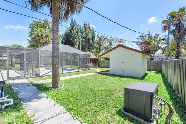 694 Dixie Ln, West Palm Beach, FL 33415