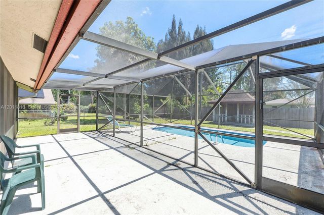 694 Dixie Ln, West Palm Beach, FL 33415
