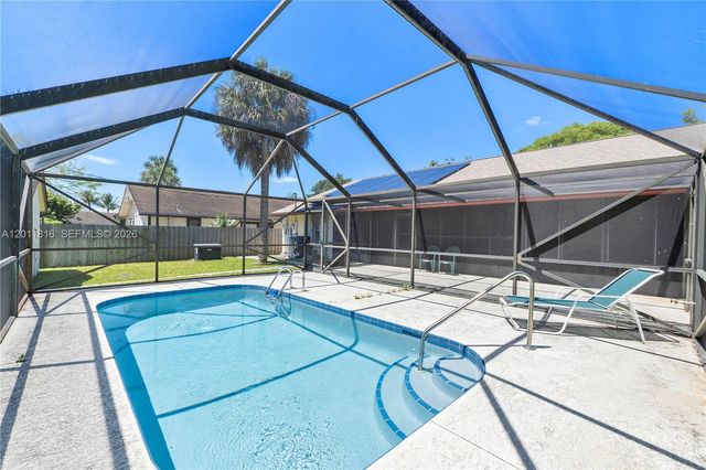 694 Dixie Ln, West Palm Beach, FL 33415