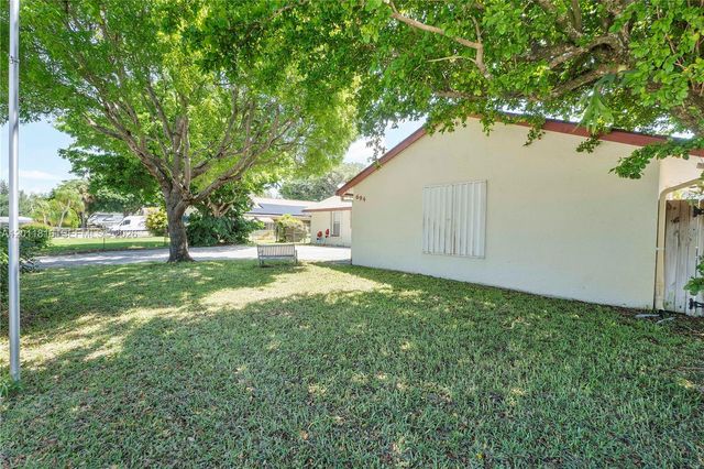 694 Dixie Ln, West Palm Beach, FL 33415