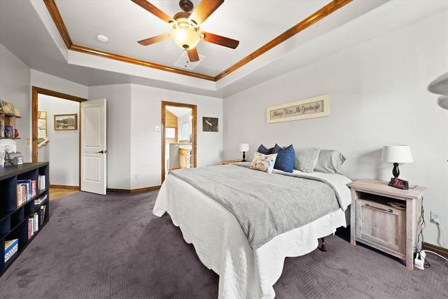 550 W Hunters Court Way, Mustang, OK 73064