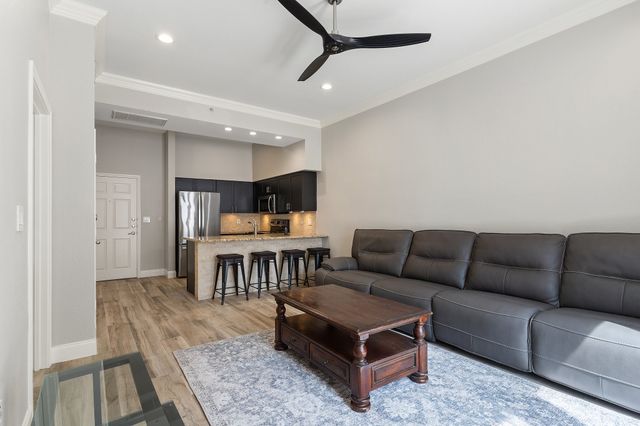 3102 Kings Road 1106, Dallas, TX 75219