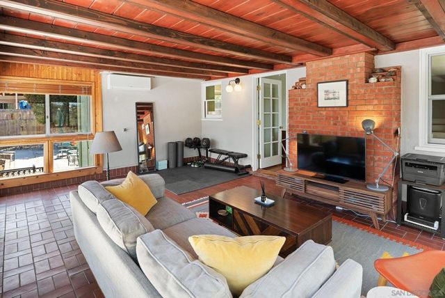 8865 Country Club Place, Spring Valley, CA 91977