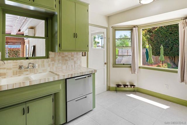 8865 Country Club Place, Spring Valley, CA 91977