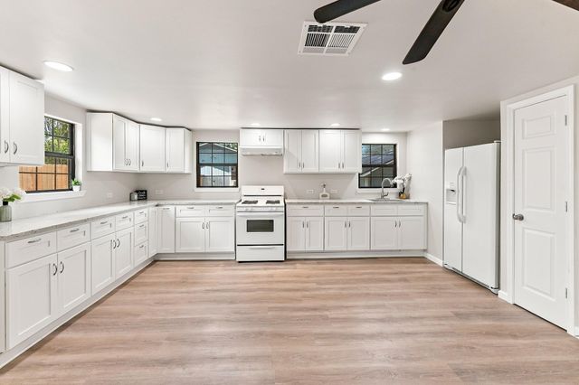 16868 Stinson Lane, Montgomery, TX 77316