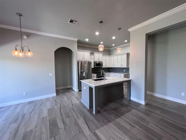 13601 Cobblestone Curve Road, Oklahoma City, OK 73142