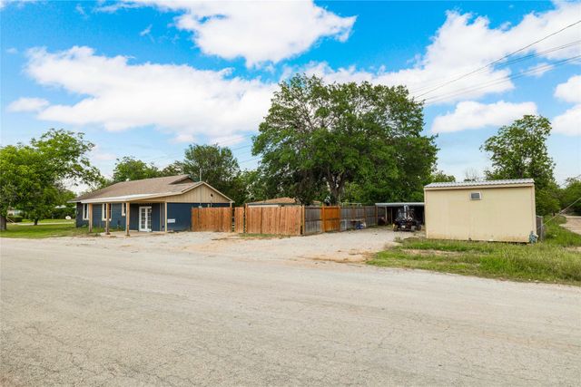 2001 Southside Drive, Brownwood, TX 76801