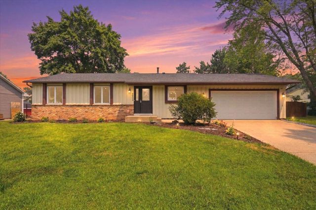 2602 Hawthorne Lane, Stillwater, MN 55082