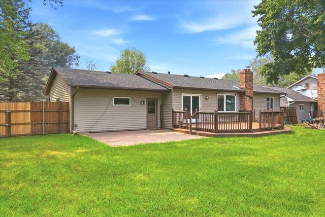 2602 Hawthorne Lane, Stillwater, MN 55082