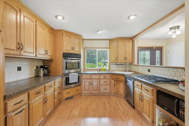 2602 Hawthorne Lane, Stillwater, MN 55082