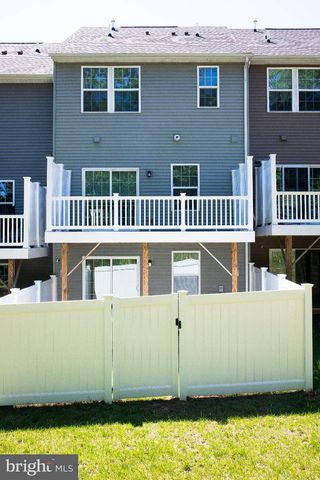 204 CHICKALOON PL, Indian Head, MD 20640