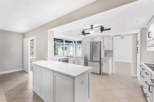 13750 McGregor BLVD, Fort Myers, FL 33919