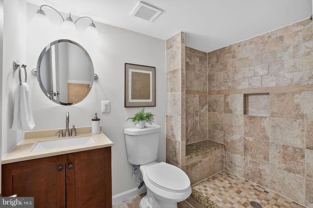 1236 RHODE ISLAND AVE NE, Washington, DC 20018