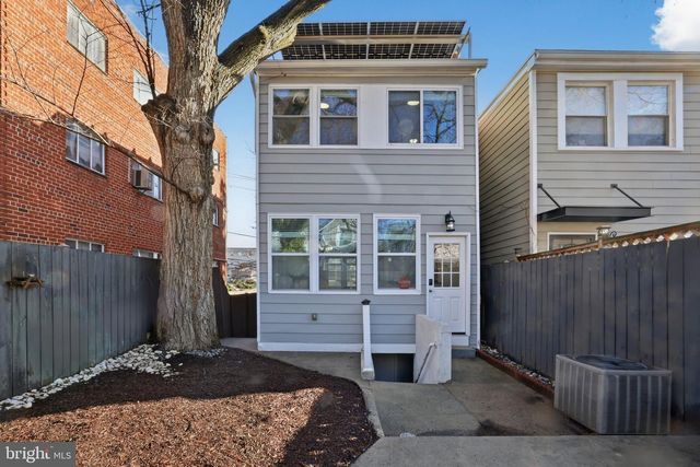 1236 RHODE ISLAND AVE NE, Washington, DC 20018