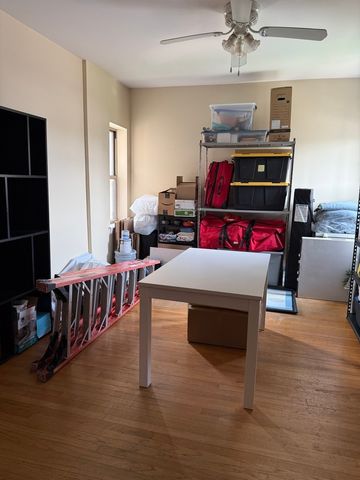 4027 W Crystal Street 2, Chicago, IL 60651