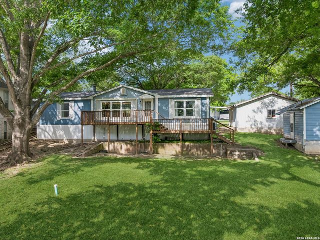 360 Shangrila Ln, New Braunfels, TX 78130