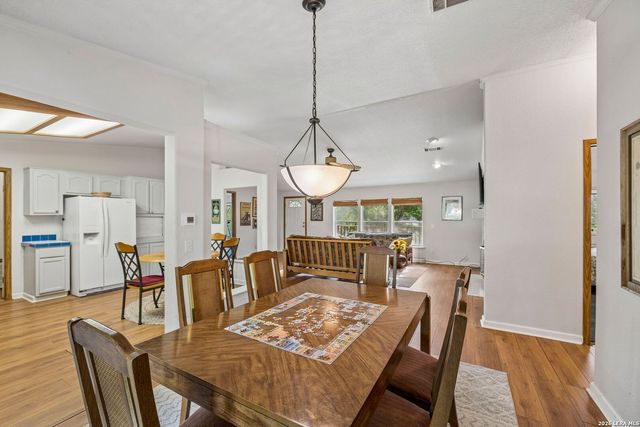 360 Shangrila Ln, New Braunfels, TX 78130