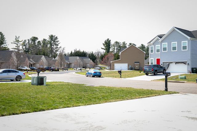 145 PAIGE ST, Waynesboro, VA 22980