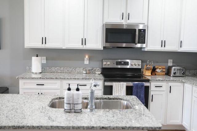 145 PAIGE ST, Waynesboro, VA 22980