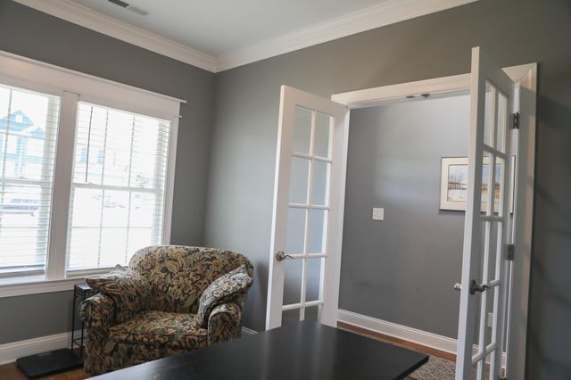 145 PAIGE ST, Waynesboro, VA 22980