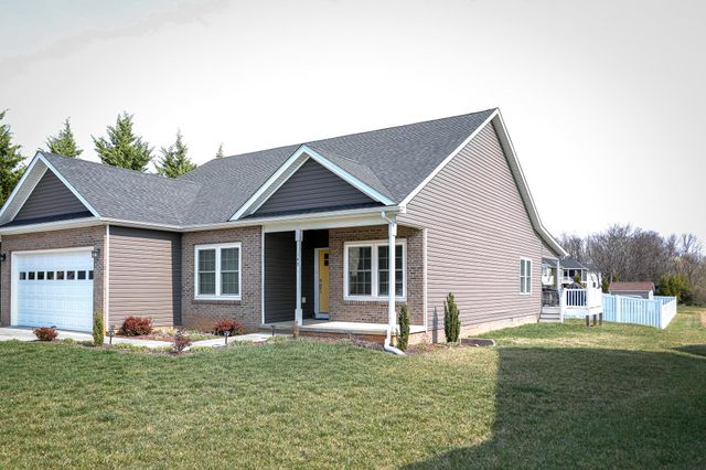 145 PAIGE ST, Waynesboro, VA 22980