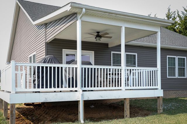 145 PAIGE ST, Waynesboro, VA 22980