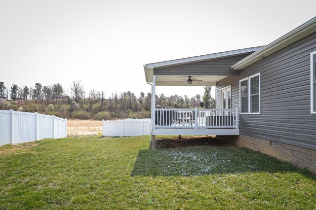 145 PAIGE ST, Waynesboro, VA 22980