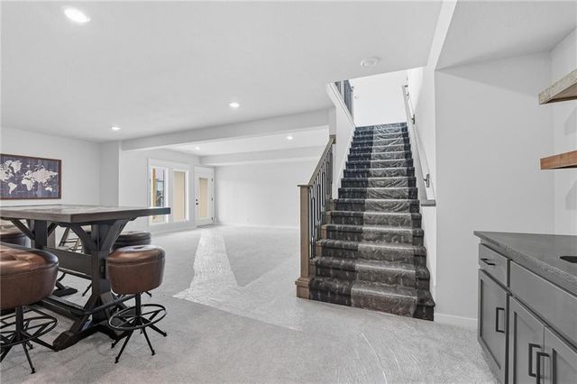 2127 NW killarney Lane, Lee's Summit, MO 64081