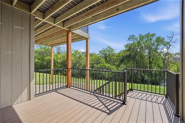 2127 NW killarney Lane, Lee's Summit, MO 64081