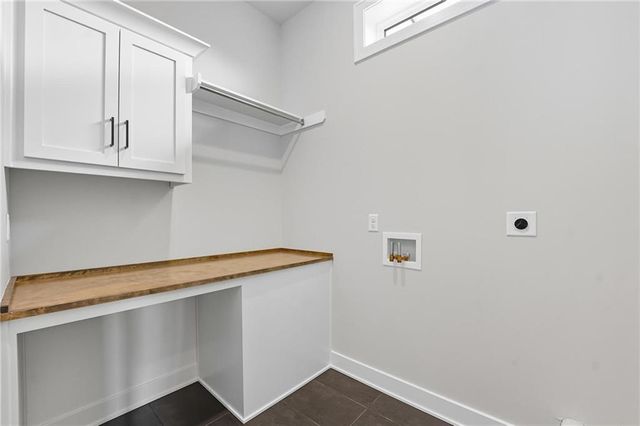 2127 NW killarney Lane, Lee's Summit, MO 64081