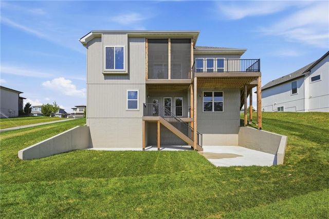2127 NW killarney Lane, Lee's Summit, MO 64081