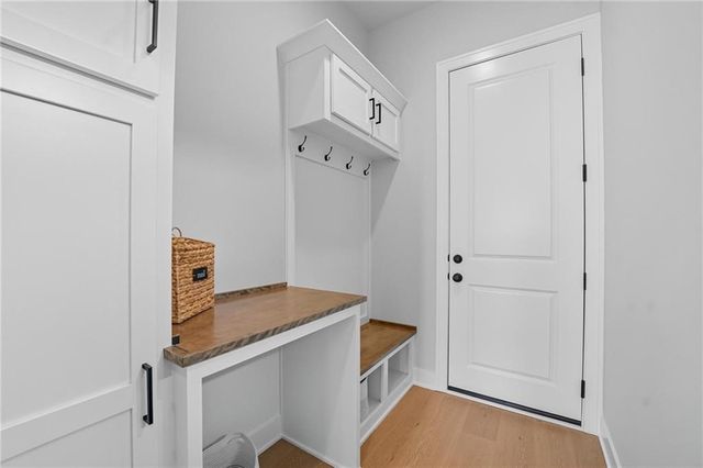 2127 NW killarney Lane, Lee's Summit, MO 64081