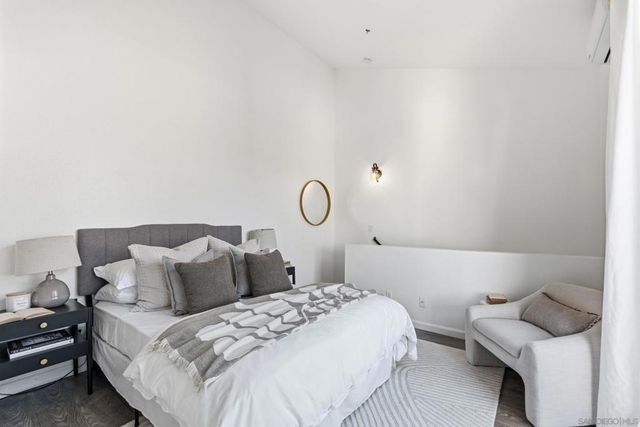 908 G St 17, San Diego, CA 92101