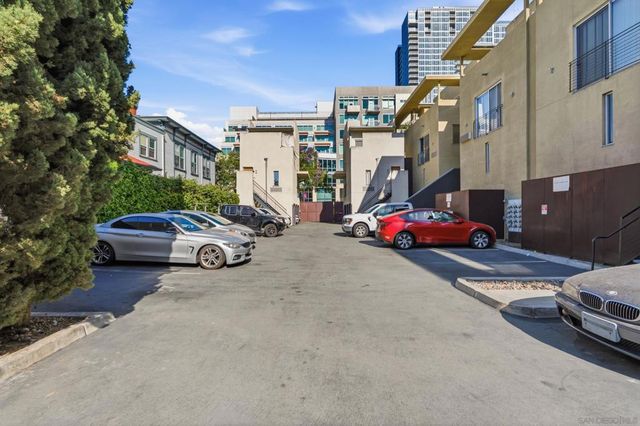 908 G St 17, San Diego, CA 92101