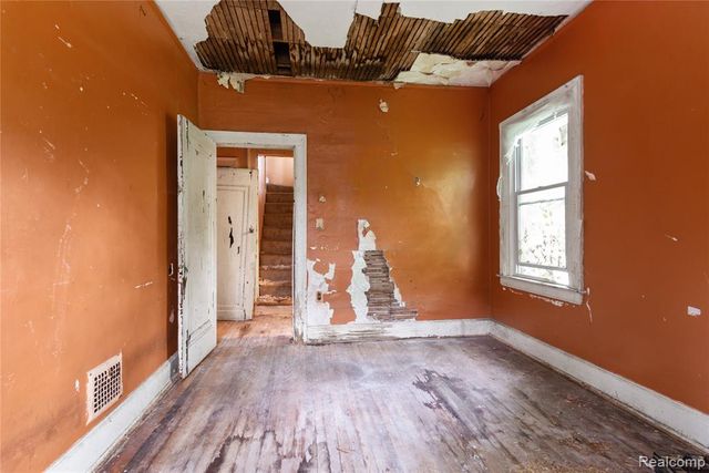 195 W Greendale, Highland Park, MI 48203