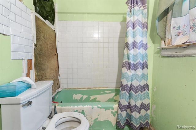 195 W Greendale, Highland Park, MI 48203