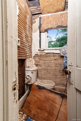 195 W Greendale, Highland Park, MI 48203