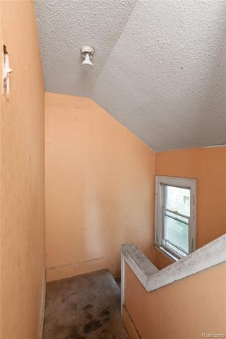 195 W Greendale, Highland Park, MI 48203