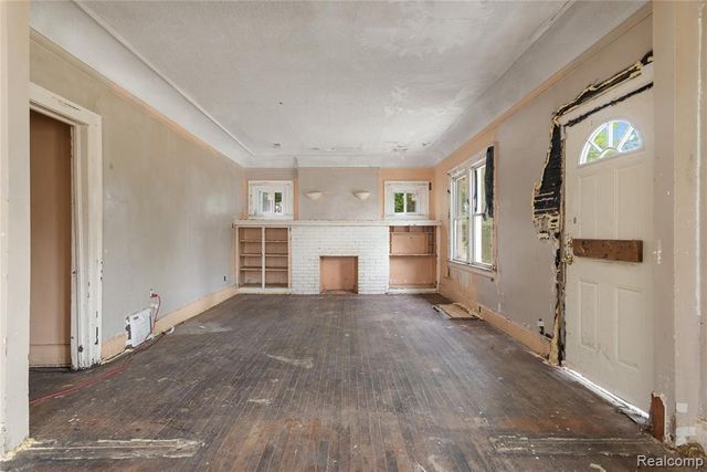 195 W Greendale, Highland Park, MI 48203